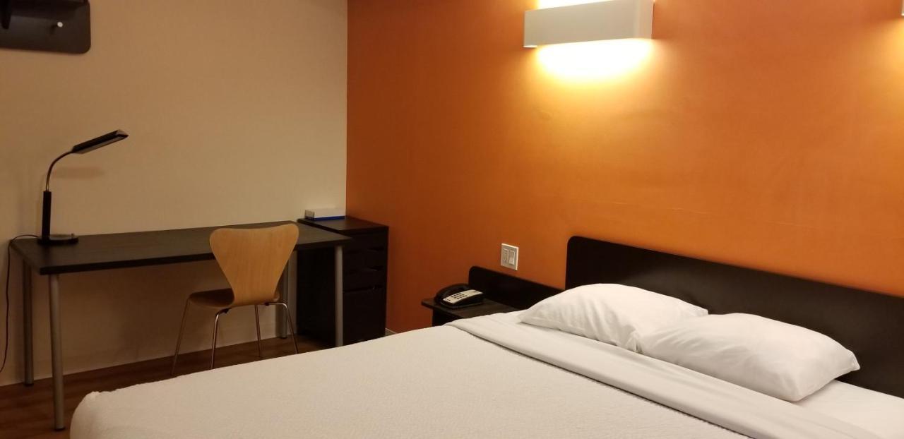 Motel 6-Innisfail, AB Esterno foto