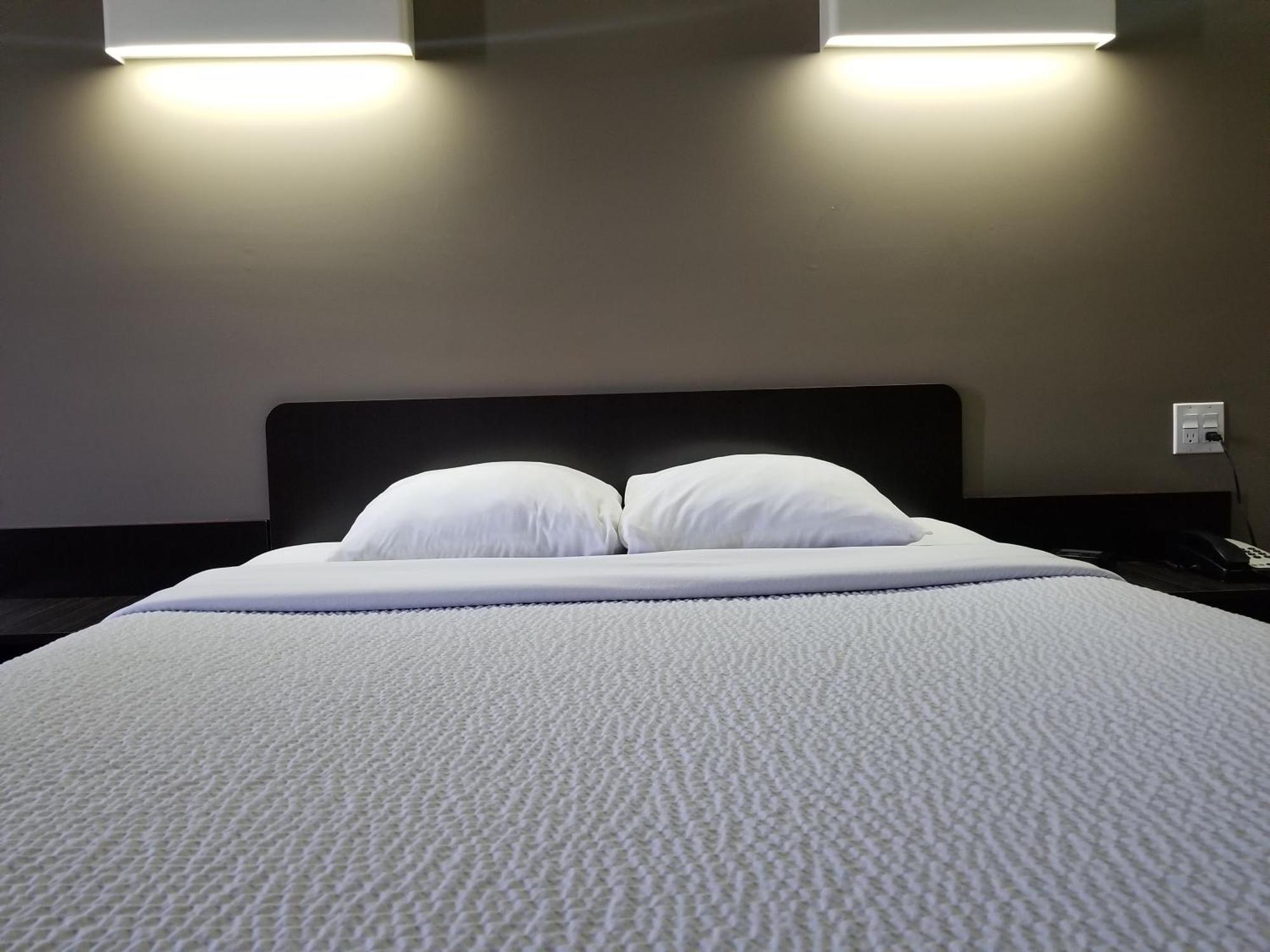 Motel 6-Innisfail, AB Esterno foto