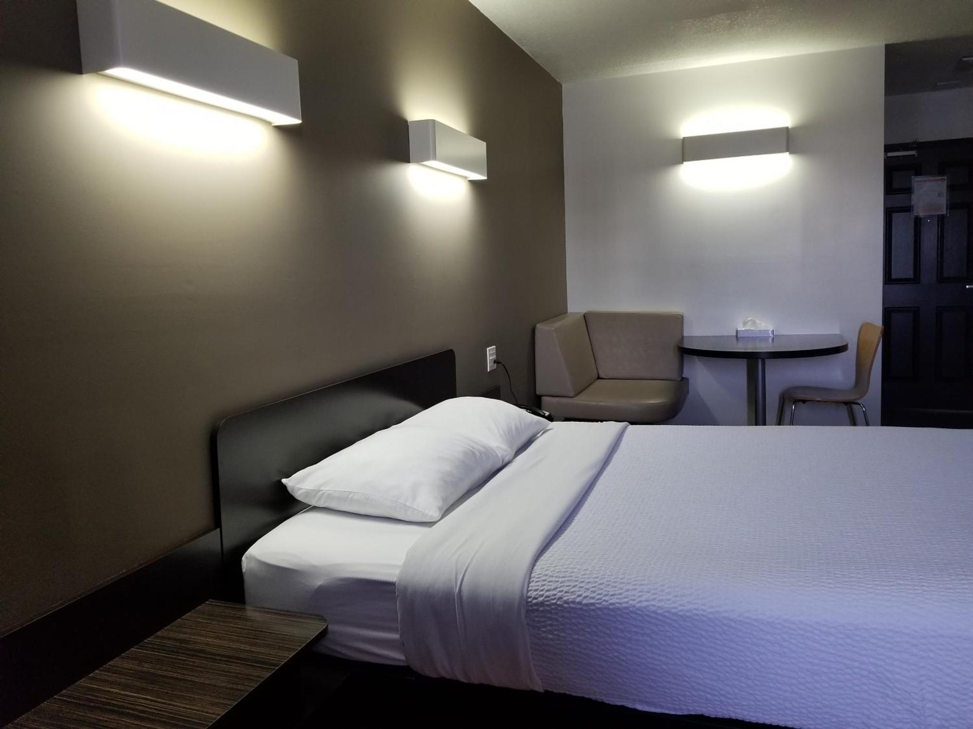 Motel 6-Innisfail, AB Esterno foto
