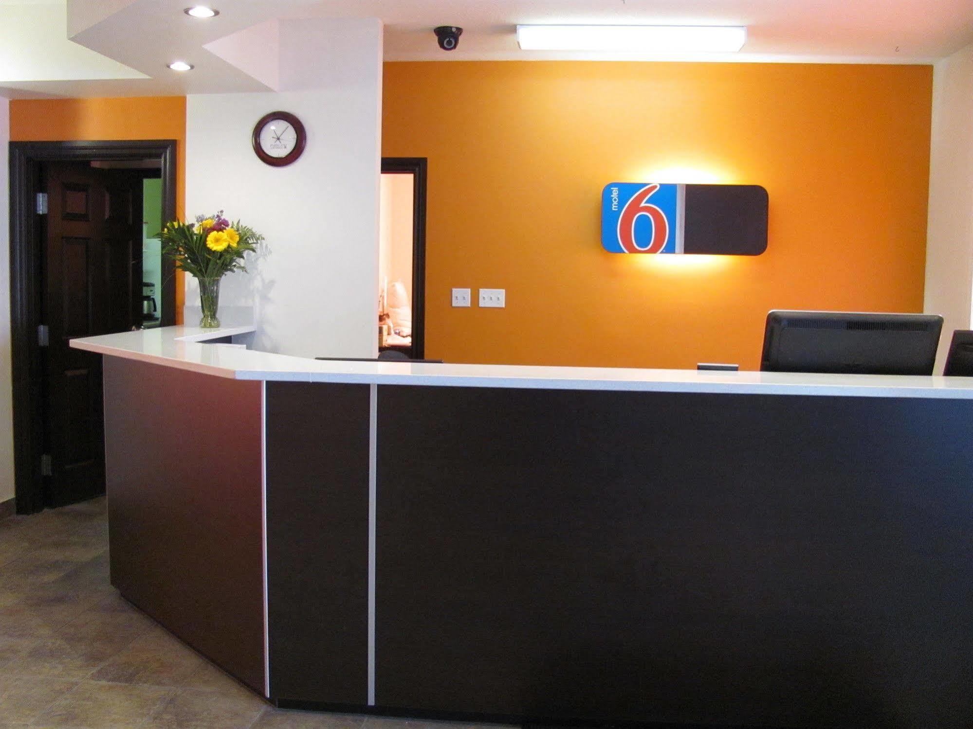Motel 6-Innisfail, AB Esterno foto